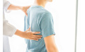 Maux de dos : les objets du quotidien pour vous aider à prévenir les douleurs