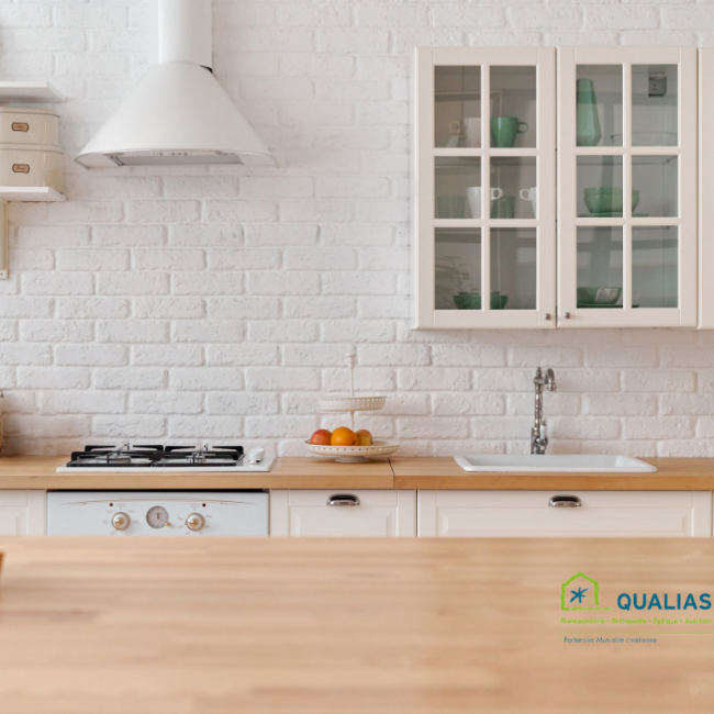 Comment aménager une cuisine pour une personne en perte d'autonomie : Conseils des spécialistes de Qualias Comment aménager une cuisine pour une personne en perte d'autonomie : Conseils des spécialistes de Qualias