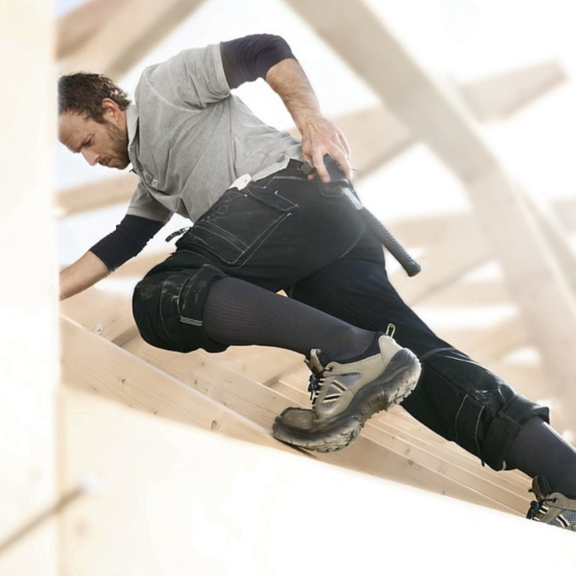 5 métiers où porter des bas de contention qui peuvent être bénéfique 5 métiers où porter des bas de contention qui peuvent être bénéfique