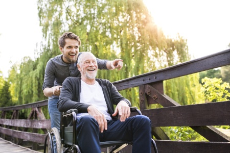 Qualias vous conseille pour choisir votre fauteuil roulant