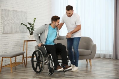 Qualias vous propose d'opter pour la location de votre fauteuil roulant en cas de convalescence