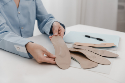 Qualias vous explique l'importance des chaussures orthopédiques